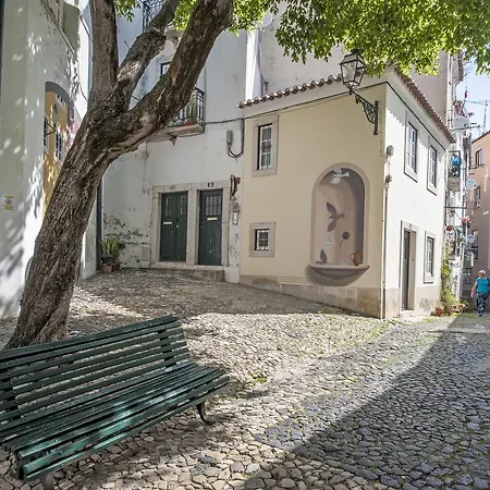 Local In Alfama! Alice Home, Near River Apartman *