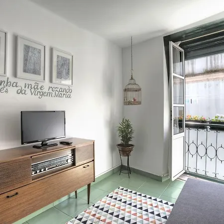 アパート Local In Alfama! Alice Home, Near River リスボン