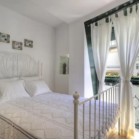 Local In Alfama! Alice Home, Near River 리스본